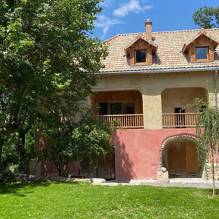 Les Cabanes Du Dauphine Et Logis A La Ferme Gap Buitenkant foto