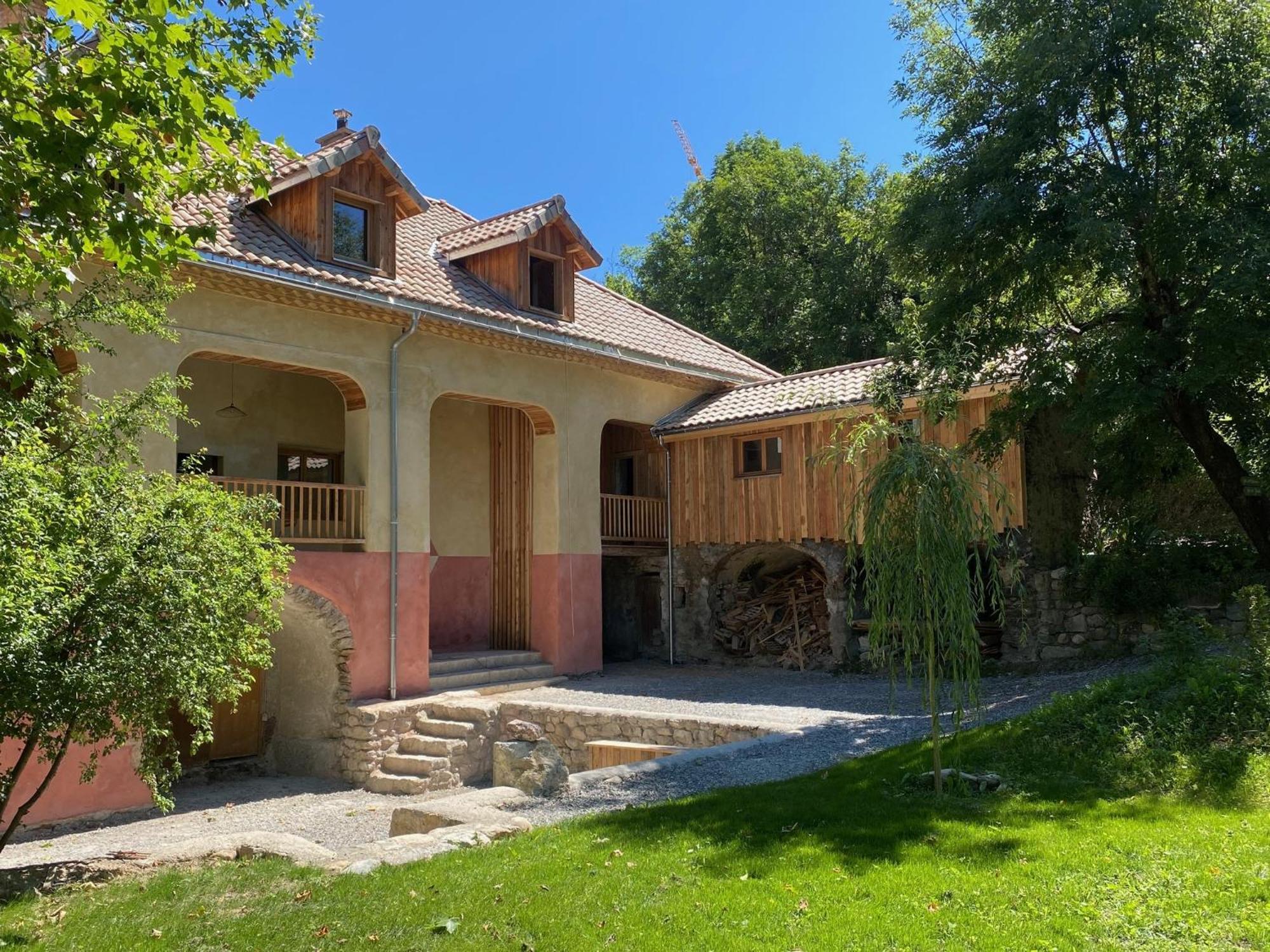 Les Cabanes Du Dauphine Et Logis A La Ferme Gap Kamer foto