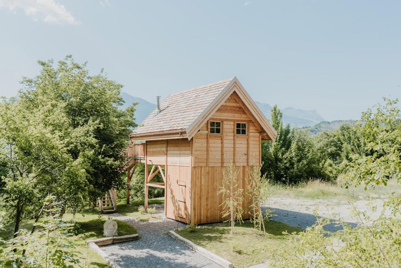 Les Cabanes Du Dauphine Et Logis A La Ferme Gap Buitenkant foto
